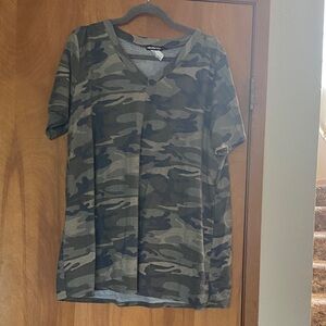 HEIMISH USA Men's Camo V-Neck Short Sleeve Tee - Olive